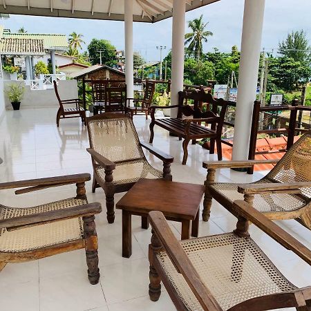 Sam'S Guest House Unawatuna Esterno foto