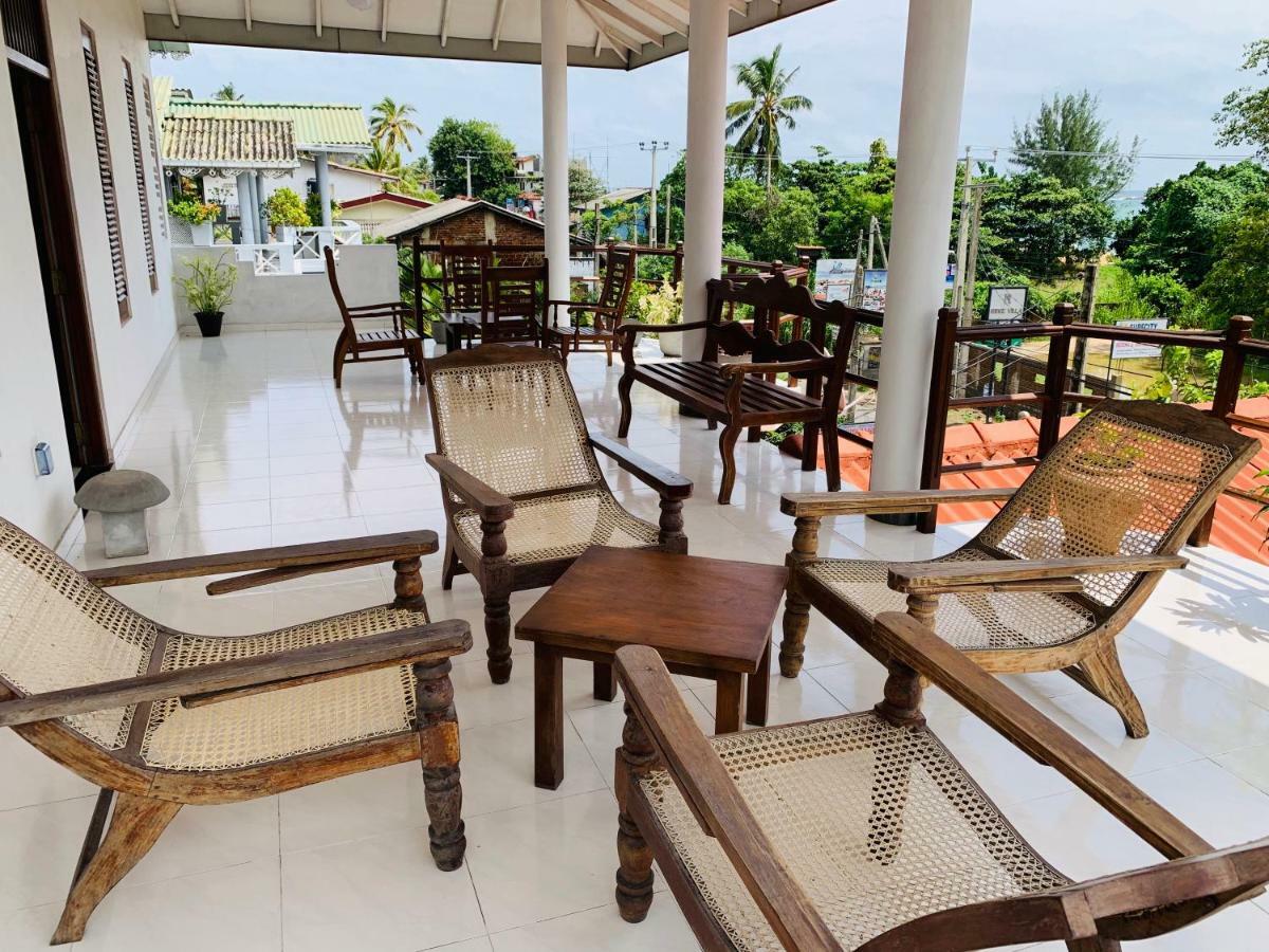 Sam'S Guest House Unawatuna Esterno foto